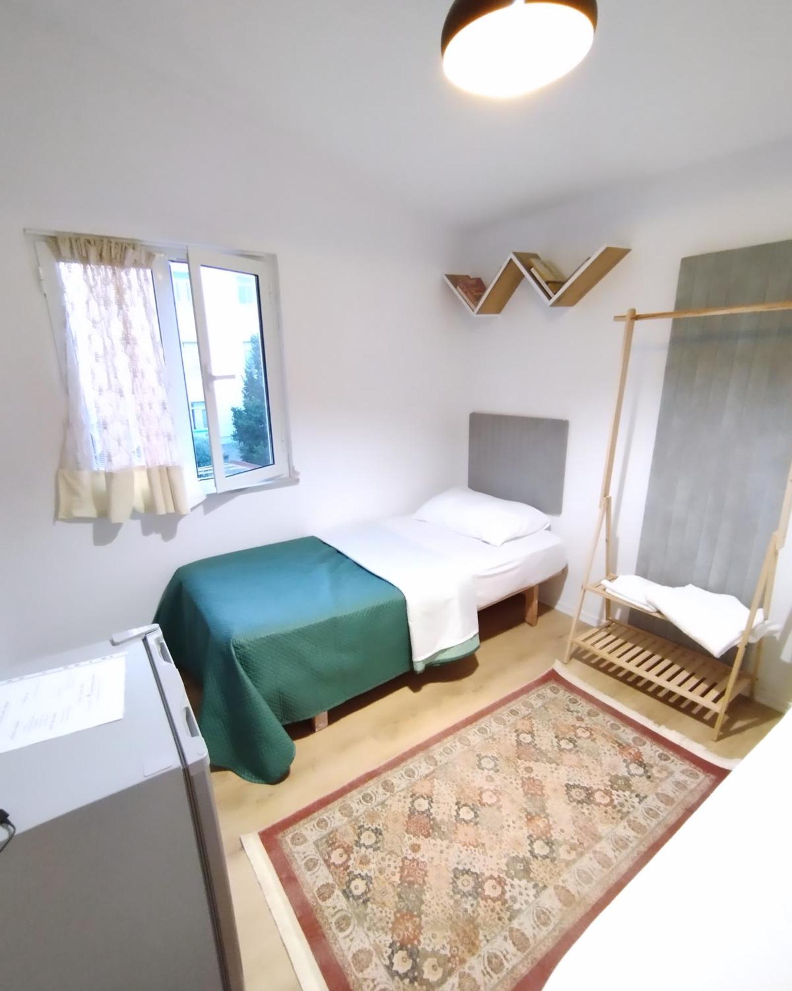 2 Single Bedroom Tirana Buitenkant foto